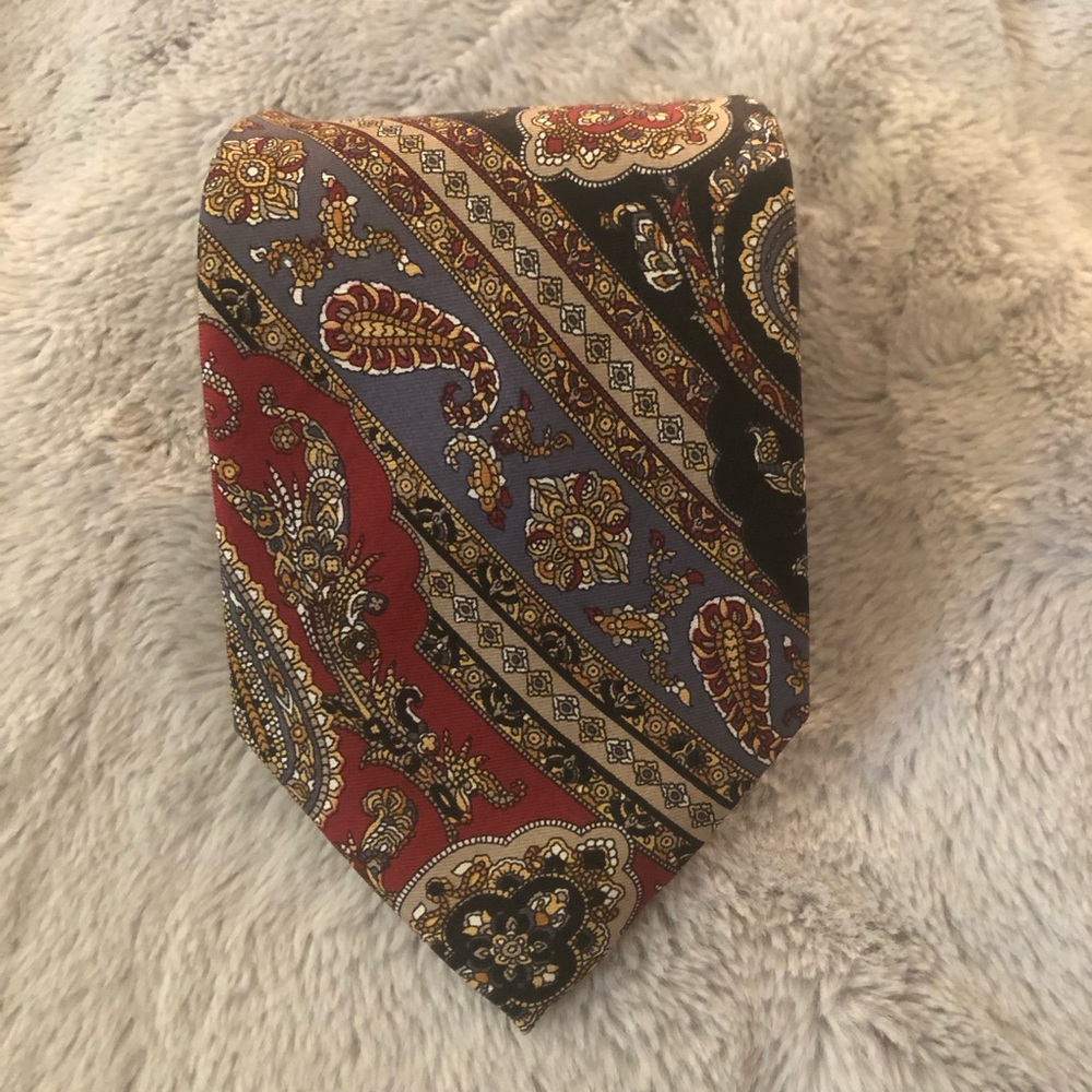 MWT vintage Preswick & Moore Classic Paisley Silk Tie in Red, Blue & Black